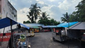 Pedagang Kuliner Pasar Mambo 1 Bingung Harus Pindah Kemana