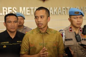Musisi Berinisial VTP dan Seorang Wanita Diamankan Satres Narkoba Polres Metro Jakarta Barat Di Sebuah Kamar Kost