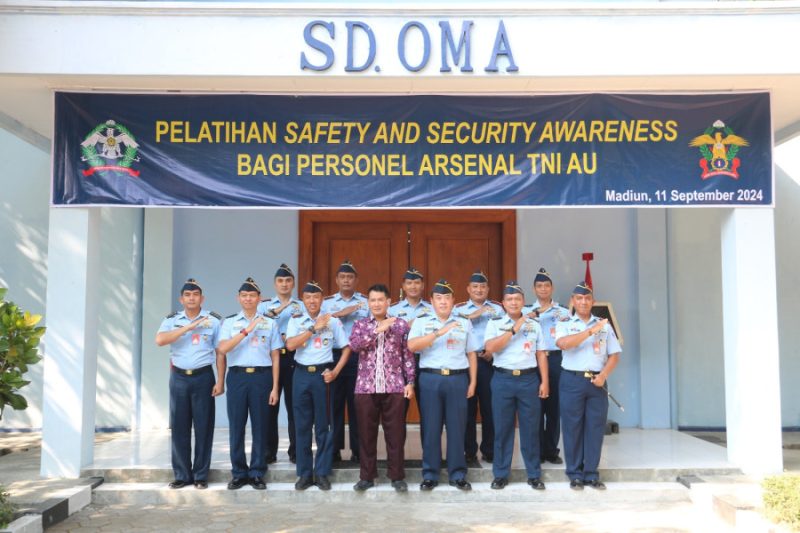 PELATIHAN SAFETY & SECURITY AWARENESS BAGI PERSONIL ARSENAL TNI AU