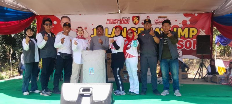 masyarakat Kecamatan Way Lima, Kedondong dan Way Khilau Kabupaten Pesawaran, meriahkan jalan sehat dan senam CAKEP Pesawaran.