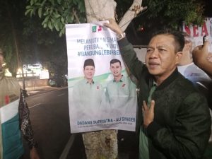 Masuki Masa Tenang, Dadang Supriatna Beri Contoh Cabut Sendiri APK Paslon Nomor 2