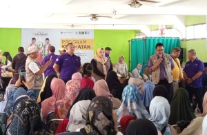 Pasangan Calon Bupati Sukabumi Nomor Urut 2, H. Asep Japar – H. Asep Japar Gelar Bakti Sosial Pengobatan Gratis di Islamic Center Cisaat