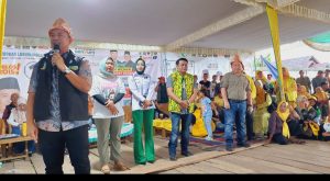 Kampanye Dialogis ROIS di Kelurahan Batu Urip, Mat Ari dan Hj Yetti Oktarina Prana Sapa Pendukung dengan Orasi Berapi-api