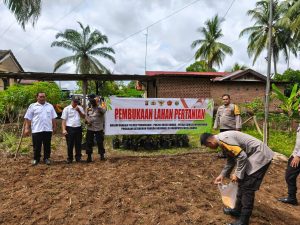 Sukseskan Program Presiden Asta Cita, Polres Musi Rawas Libatkan Bhabinkamtibmas Wujudkan Pekarangan Bergizi