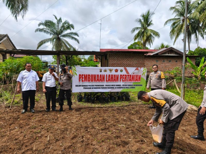 Sukseskan Program Presiden Asta Cita, Polres Musi Rawas Libatkan Bhabinkamtibmas Wujudkan Pekarangan Bergizi