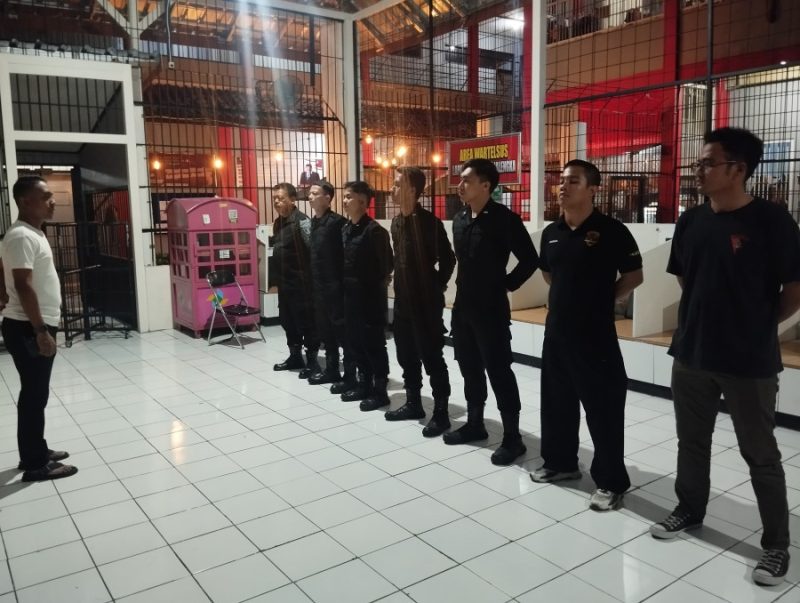 Jelang Nataru, Lapas Majalengka Lakukan Razia Blok Hunian Warga Binaan
