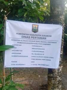 PROYEK PEMBANGUNAN REHABILITASI SALURAN IRIGASI GAPOKTAN SUKAMANAH CURUGKEMBAR TERBENGKALAI ?…