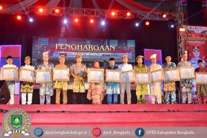 DPRD Terima Penghargaan dari Polres Bengkalis