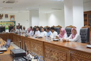 WAKIL BUPATI PESIBAR HADIRI RAPAT EVALUASI PELAKSANAAN PENANGGULANGAN SATWA LIAR