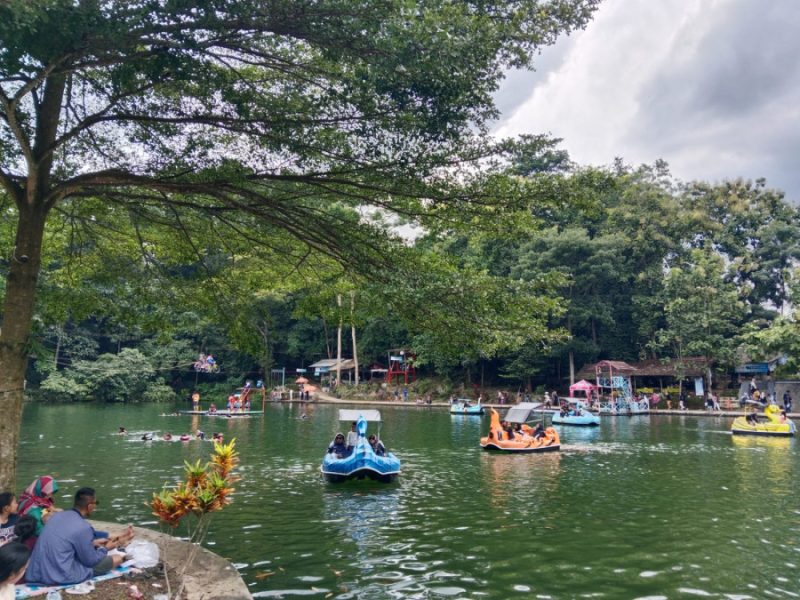 Keren! Situ Cipanten  Majalengka Terfavorit Saat Libur Natal & Tahun Baru 2025
