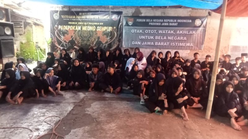 Dede Farhan Aulawi Beri Wawasan Kebangsaan dan Bela Negara di Perguruan Silat MEONG SEMPUR Bandung Barat