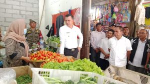 Wabup Majalengka Dena Bersama Disperindag Lakukan Sidak Pasar Jelang Ramadhan