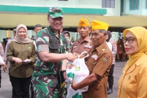 Kodim 0612/Tasikmalaya Bersama Polres Tasikmalaya Kota dan PT. Nukar Gelar Bakti Sosial