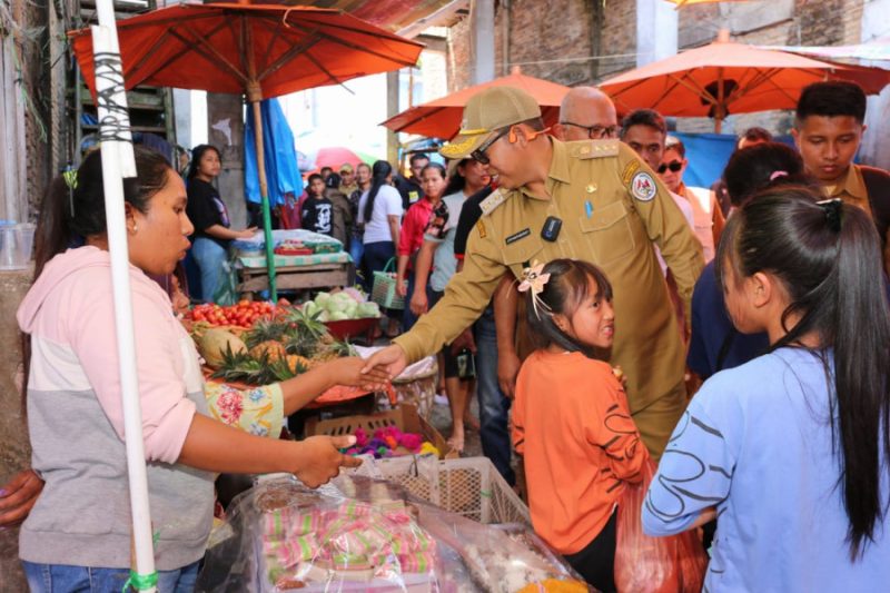 SIDAK PASAR, PEMKAB TAPUT PASTIKAN KETERSEDIAAN dan STABILITAS HARGA PANGAN JELANG IDUL FITRI 1446 H