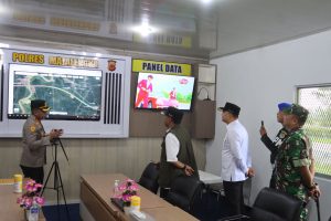 Kapolres Sambut Kunjungan Bupati Majalengka Monitoring Pos Pengamanan Idul Fitri 1446 Hijriyah