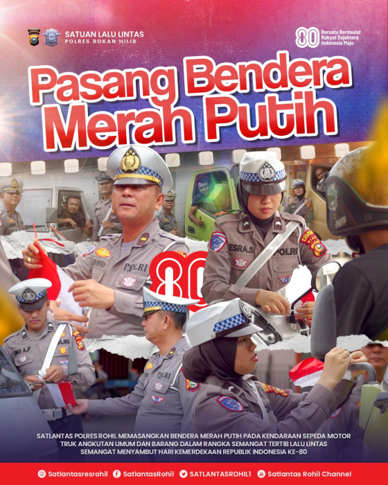 Menjelang 17 Agustus Satlantas Polres Rohil Bagikan Bendera Merah Putih ke Pengendara